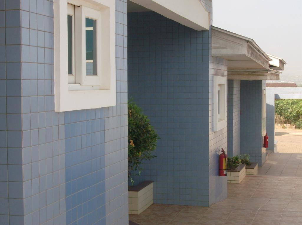 De Holiday Beach Hotel Kokrobite Eksteriør billede